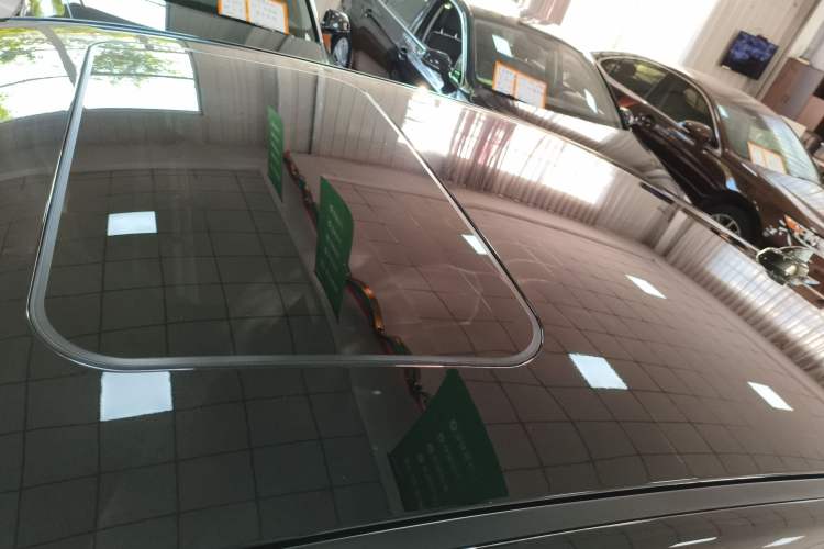 Used Hongqi H7 2019 2.0T Elite Edition Roof