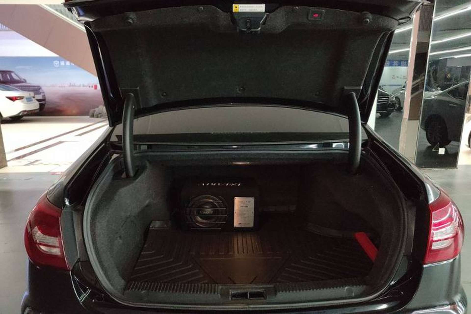 Used Hongqi H7 2019 3.0L Prestige Edition Trunk