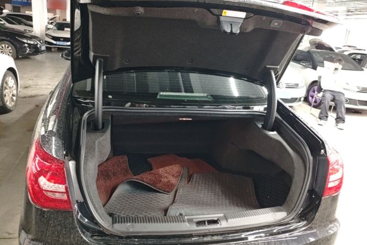 Used Hongqi H7 2019 1.8T Comfort Edition Trunk