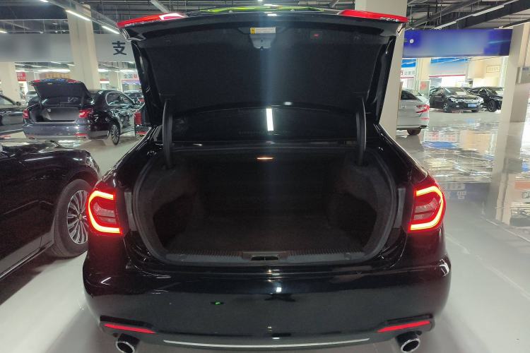 Used Hongqi H7 2019 2.0T Elite Edition Trunk