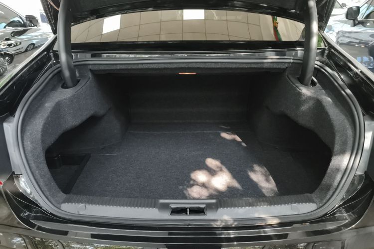 Used Hongqi H7 2019 2.0T Elite Edition Trunk
