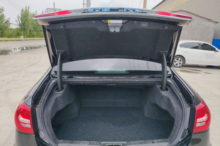 Used Hongqi H7 2019 1.8T Comfort Edition Trunk