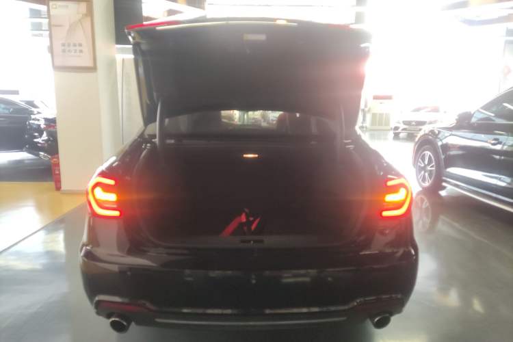 Used Hongqi H7 2019 2.0T Flagship Edition Trunk