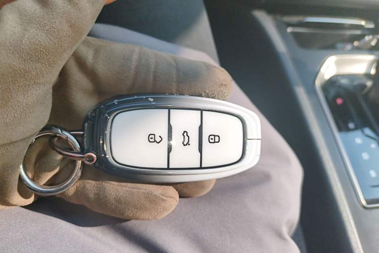 Used Hongqi H7 2019 1.8T Comfort Edition Vehicle Key