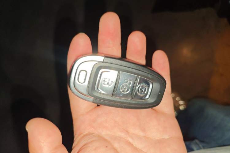 Used Hongqi H7 2019 1.8T Comfort Edition Vehicle Key