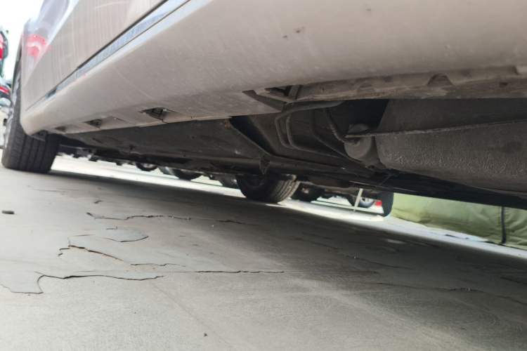 Used Hongqi H7 2019 2.0T Flagship Edition Chassis Front Left