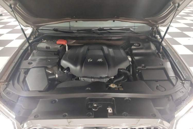 Used Hongqi H7 2019 2.0T Flagship Edition Engine Bay