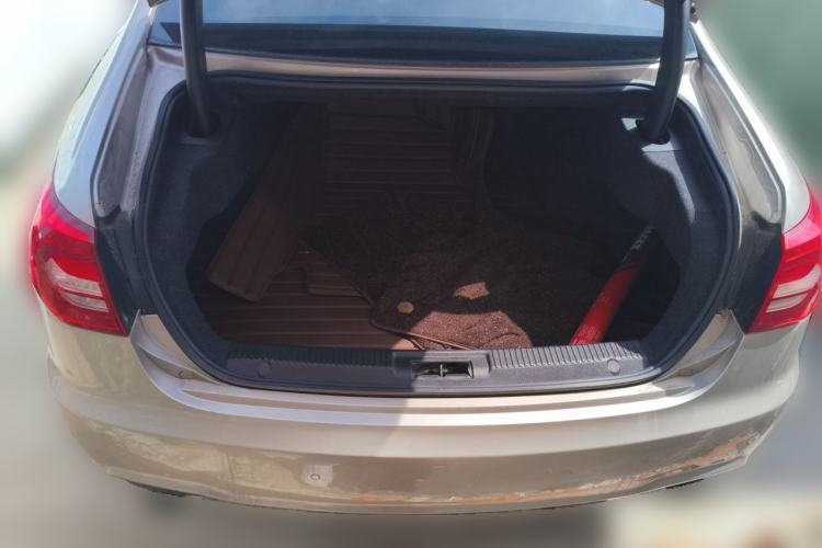 Used Hongqi H7 2019 2.0T Flagship Edition Trunk