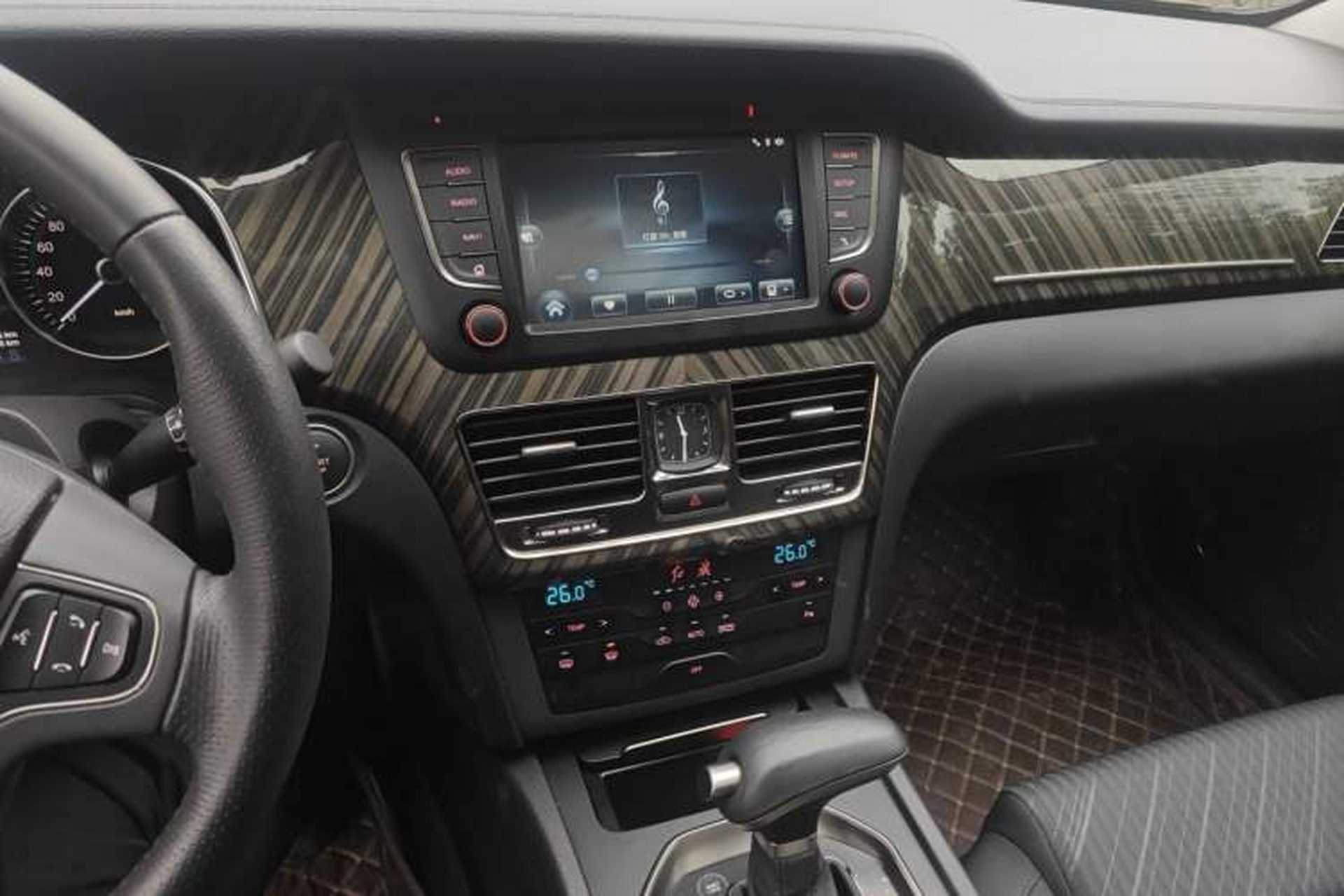 Used Hongqi H7 2021 1.8T Executive Edition Audio And AC Panel