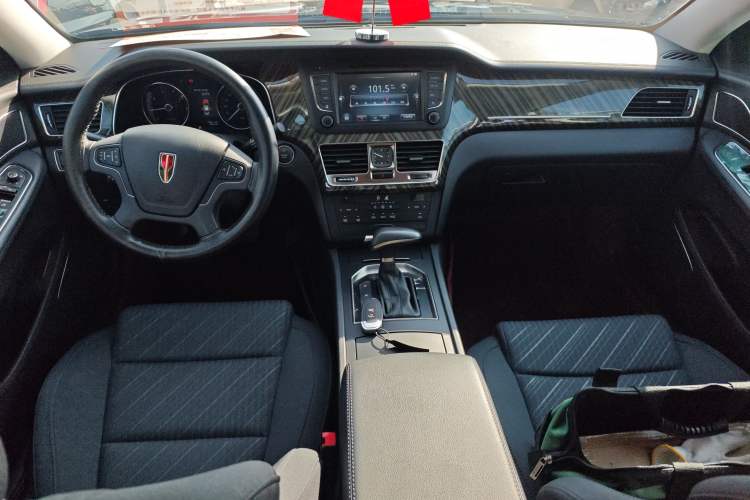 Used Hongqi H7 2021 1.8T Executive Edition Center Console