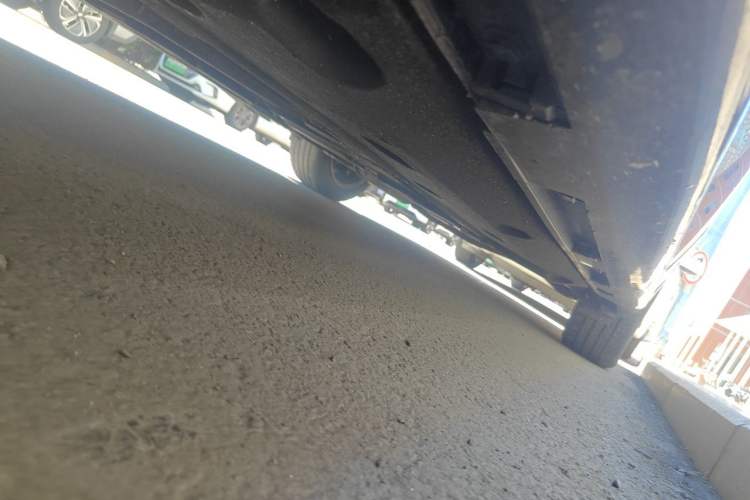 Used Hongqi H7 2021 1.8T Executive Edition Chassis Front Left