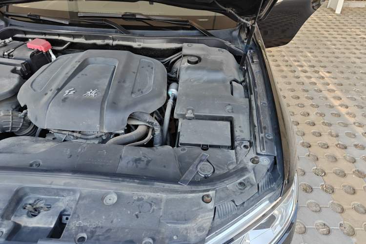 Used Hongqi H7 2021 1.8T Comfort Edition Engine Bay Left