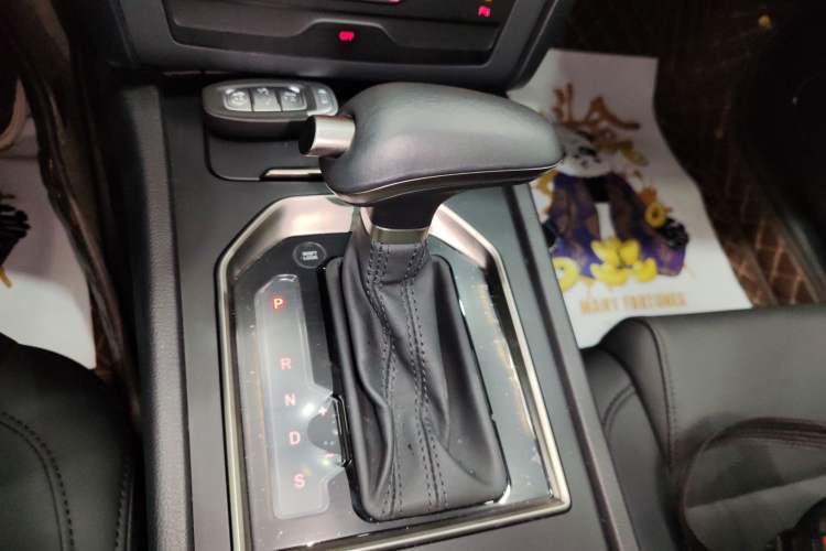Used Hongqi H7 2021 1.8T Executive Edition Gear Lever