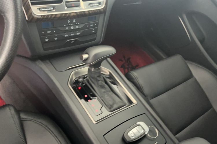 Used Hongqi H7 2021 1.8T Comfort Edition Gear Lever