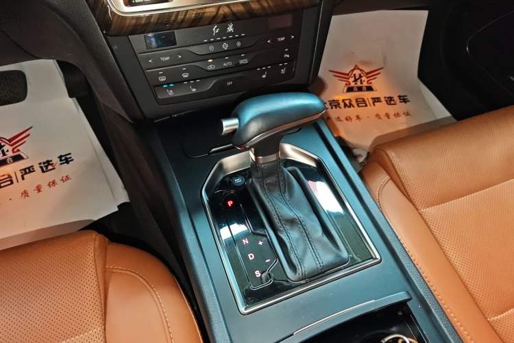 Used Hongqi H7 2021 2.0T Flagship Edition Gear Lever