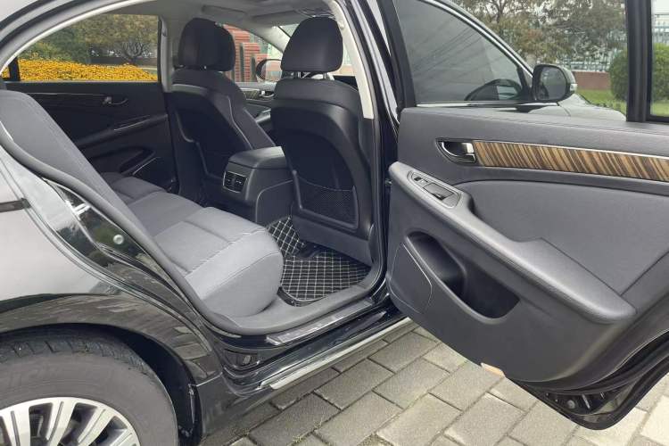 Used Hongqi H7 2021 1.8T Comfort Edition Interior 10