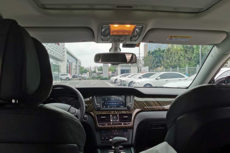 Used Hongqi H7 2021 1.8T Executive Edition Interior 3