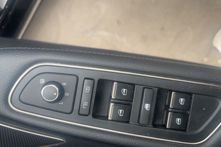 Used Hongqi H7 2021 1.8T Executive Edition Interior 4