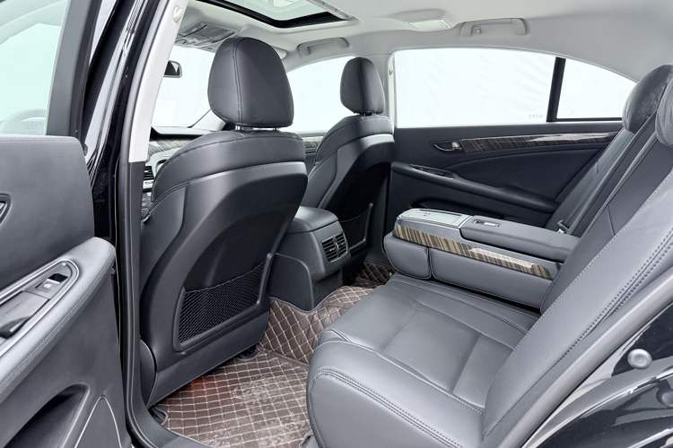 Used Hongqi H7 2021 1.8T Executive Edition Interior 6