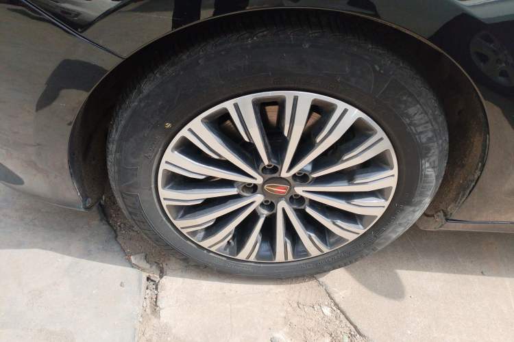 Used Hongqi H7 2021 1.8T Executive Edition Left Front Wheel Hub