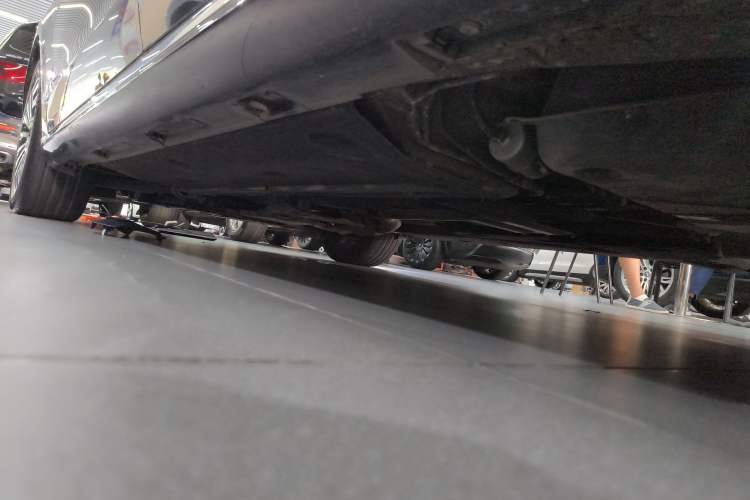 Used Hongqi H7 2021 2.0T Elite Edition Left Side Sill