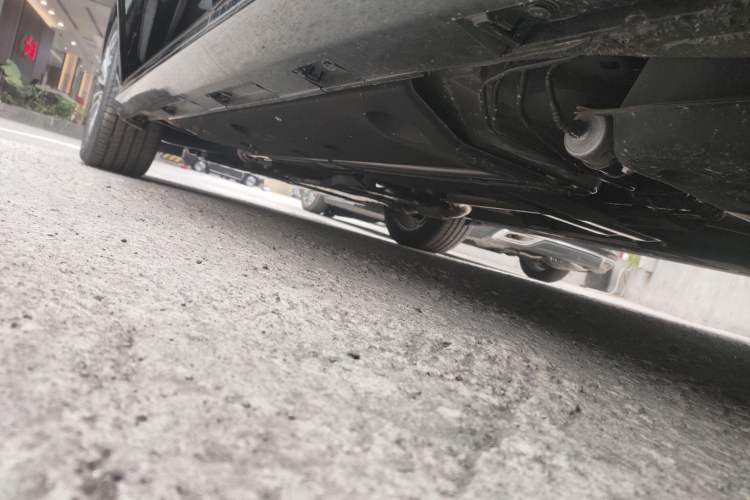 Used Hongqi H7 2021 1.8T Executive Edition Left Side Sill