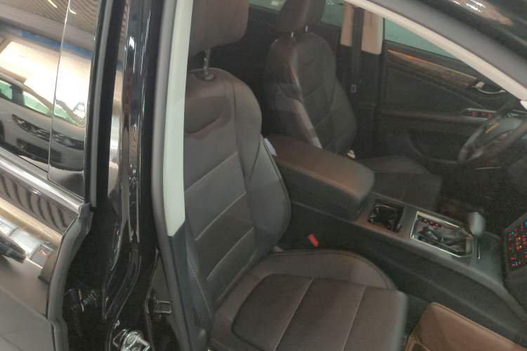Used Hongqi H7 2021 2.0T Elite Edition Right Front Seat