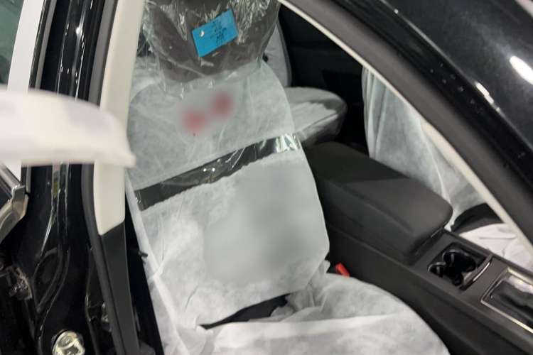 Used Hongqi H7 2021 1.8T Executive Edition Right Front Seat