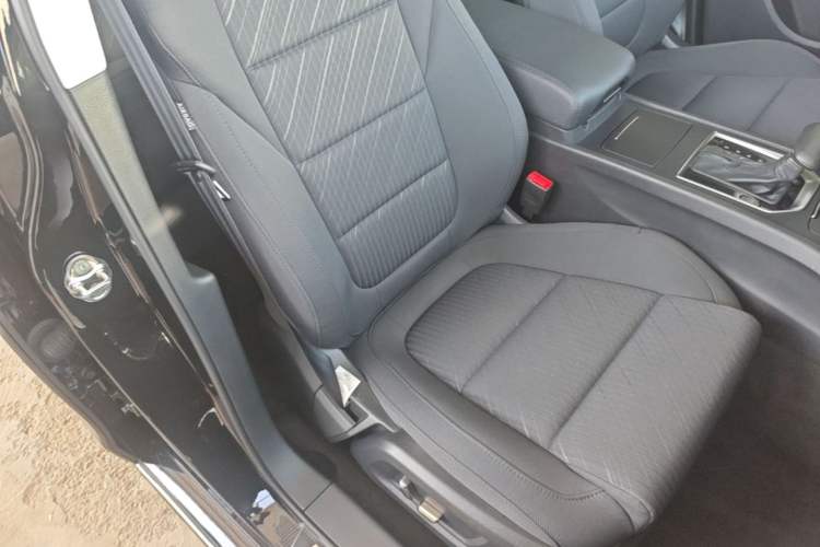 Used Hongqi H7 2021 1.8T Comfort Edition Right Front Seat
