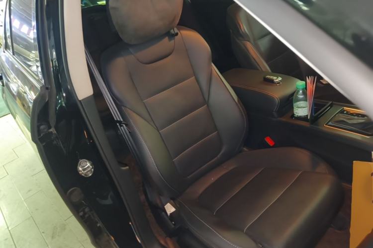Used Hongqi H7 2021 2.0T Elite Edition Right Front Seat