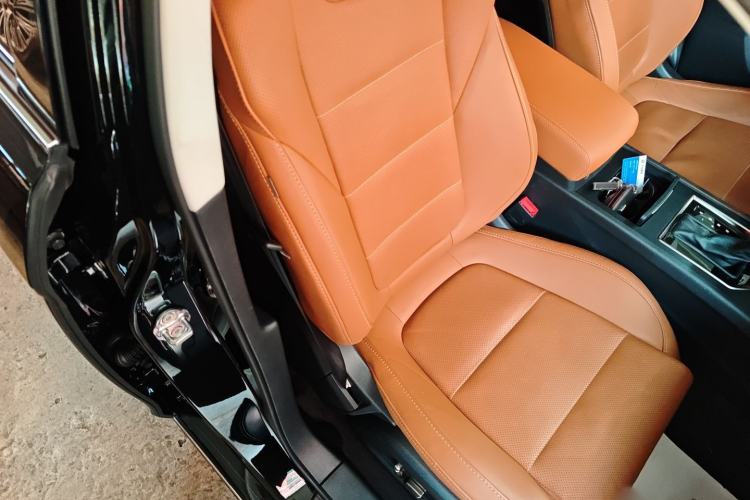 Used Hongqi H7 2021 2.0T Flagship Edition Right Front Seat