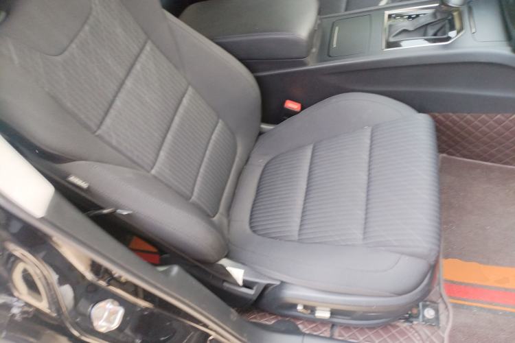 Used Hongqi H7 2021 1.8T Executive Edition Right Front Seat