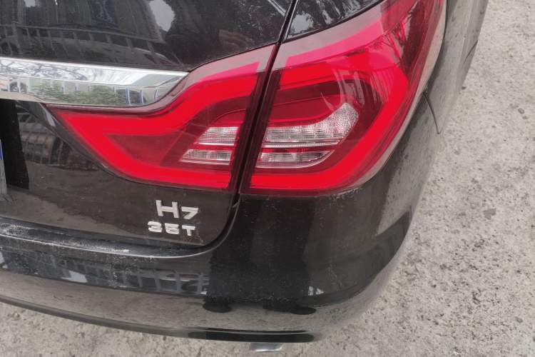 Used Hongqi H7 2021 1.8T Executive Edition Right Rear Taillight
