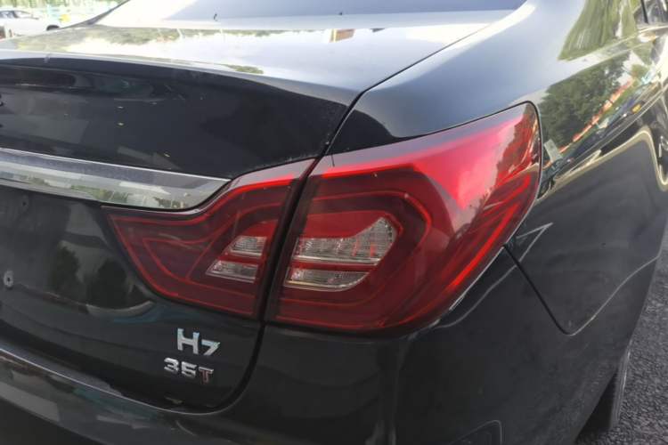 Used Hongqi H7 2021 2.0T Elite Edition Right Rear Taillight