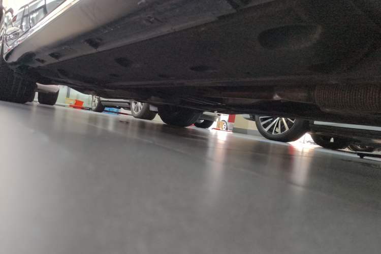 Used Hongqi H7 2021 2.0T Elite Edition Right Side Sill