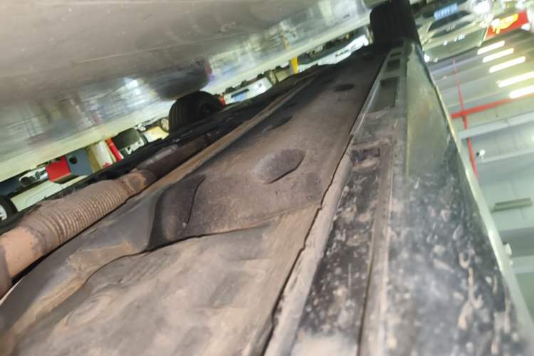 Used Hongqi H7 2021 2.0T Elite Edition Right Side Sill