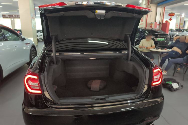 Used Hongqi H7 2021 2.0T Elite Edition Trunk