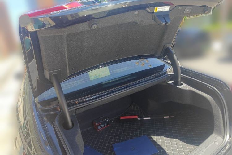 Used Hongqi H7 2021 1.8T Executive Edition Trunk