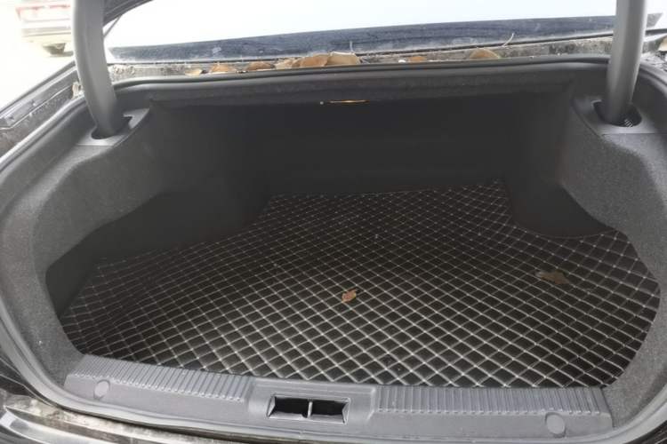 Used Hongqi H7 2021 2.0T Elite Edition Trunk