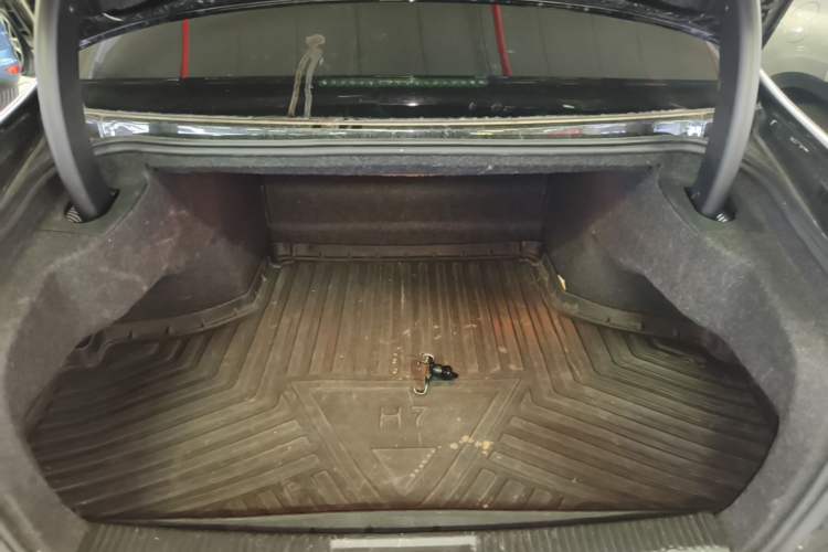 Used Hongqi H7 2021 2.0T Elite Edition Trunk