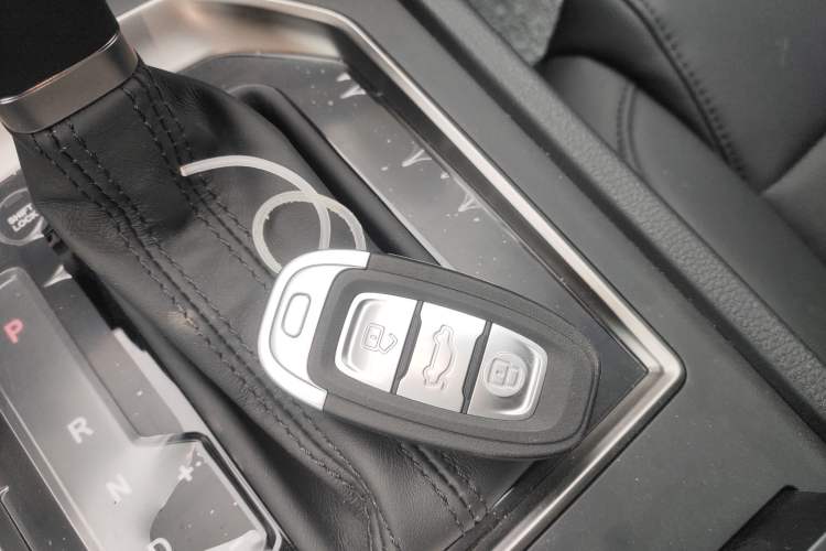 Used Hongqi H7 2021 1.8T Executive Edition Vehicle Key