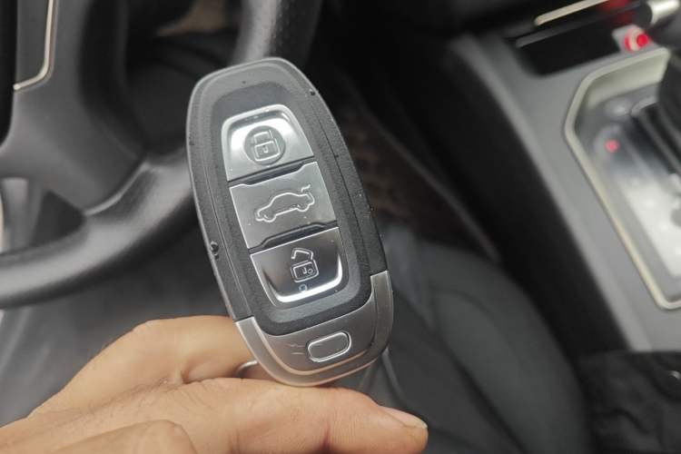 Used Hongqi H7 2021 1.8T Executive Edition Vehicle Key