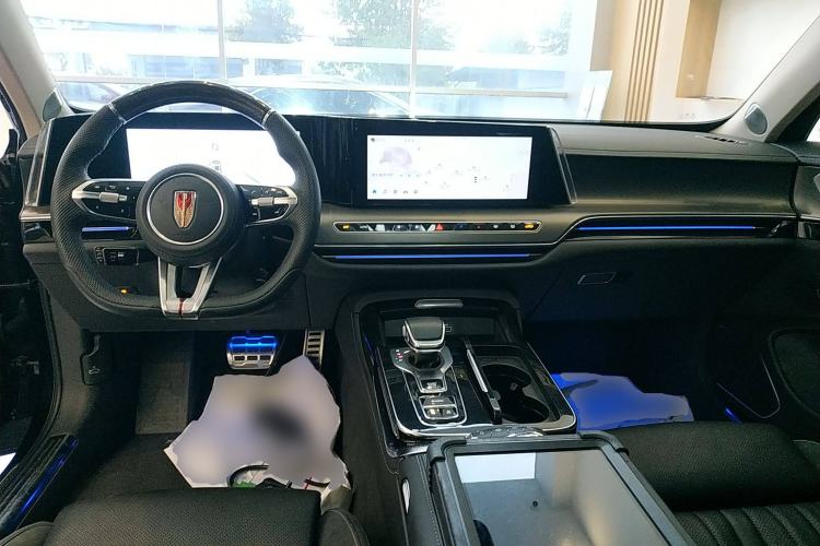 Used Hongqi H9 2024 2.0T Qichang Private Enjoyment Luxury Edition Center Console