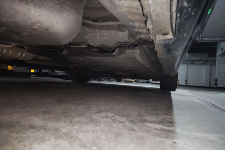 Used Hongqi H9 2020 2.0T Smart Connect Flagship Edition Chassis Rear Right