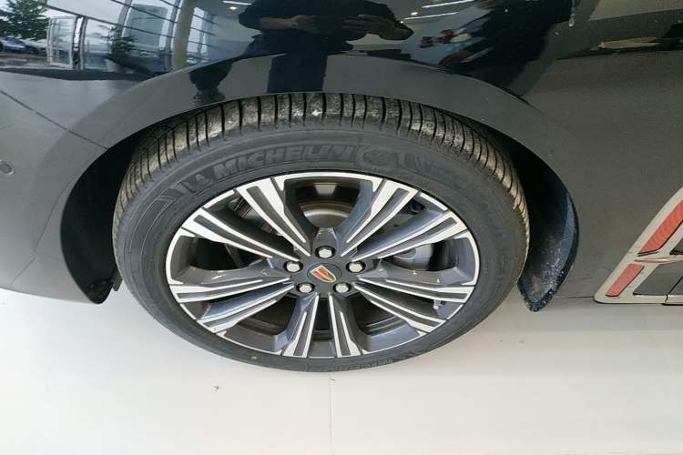 Used Hongqi H9 2024 2.0T Qichang Private Enjoyment Luxury Edition Left Front Wheel Hub