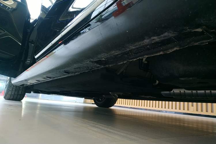 Used Hongqi H9 2024 2.0T Qichang Private Enjoyment Luxury Edition Left Side Sill