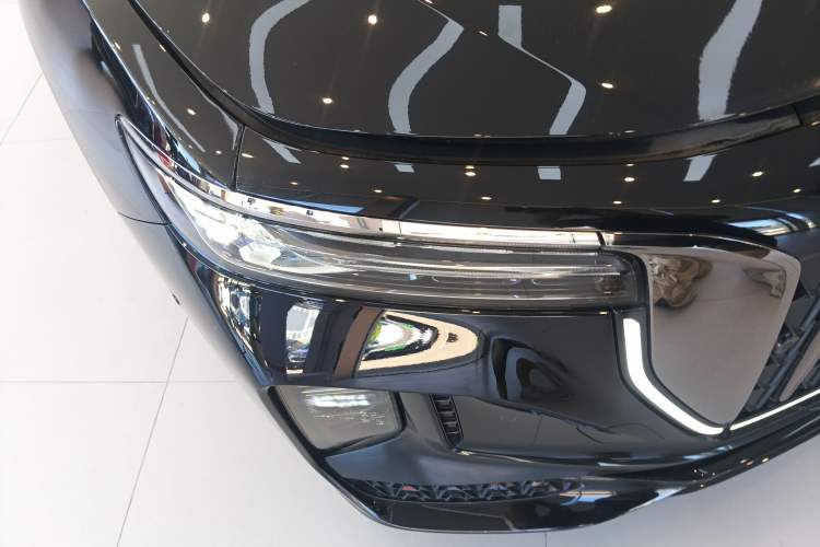 Used Hongqi H9 2024 2.0T Qichang Private Enjoyment Luxury Edition Right Front Headlight