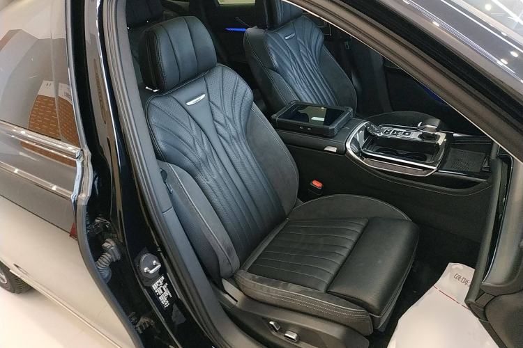 Used Hongqi H9 2024 2.0T Qichang Private Enjoyment Luxury Edition Right Front Seat