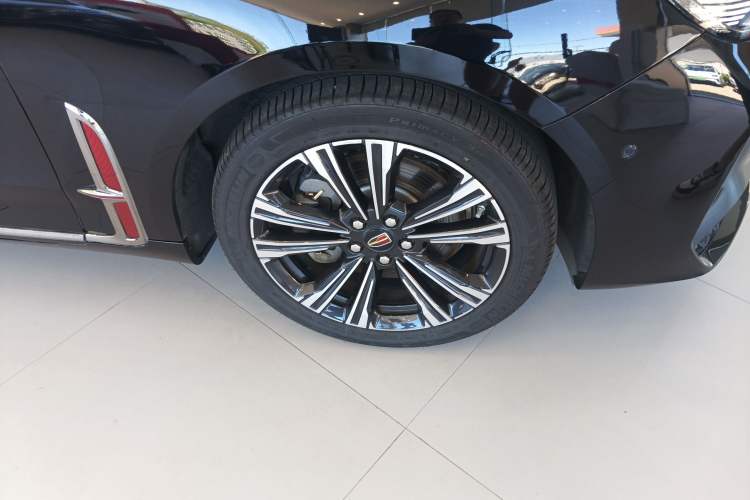 Used Hongqi H9 2024 2.0T Qichang Private Enjoyment Luxury Edition Right Front Wheel Hub
