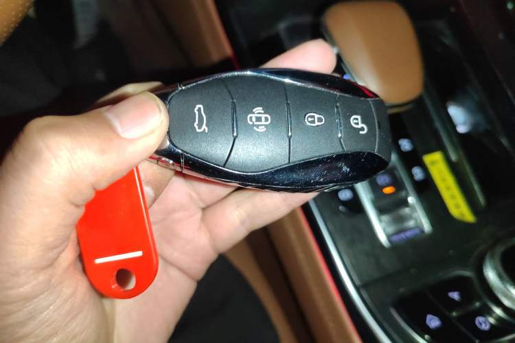 Used Hongqi H9 2023 2.0T Smart Connect Flagship Edition Vehicle Key